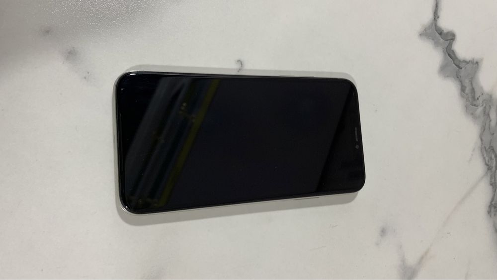 iPhone X sotiladi