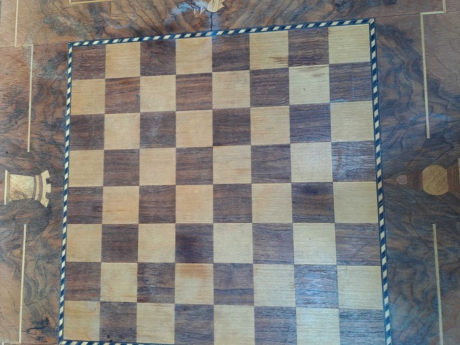 masa de sah lemn intarsie 67/67 cm