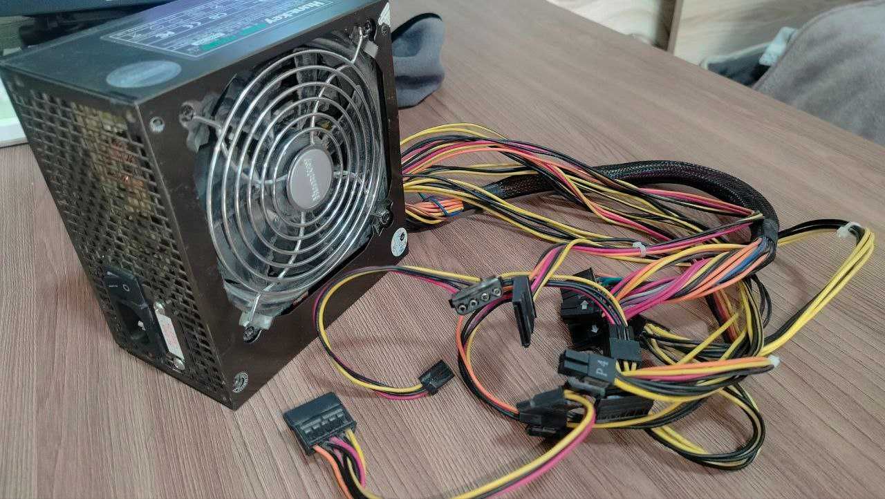 Блоки питания, Aerocool, Huntkey