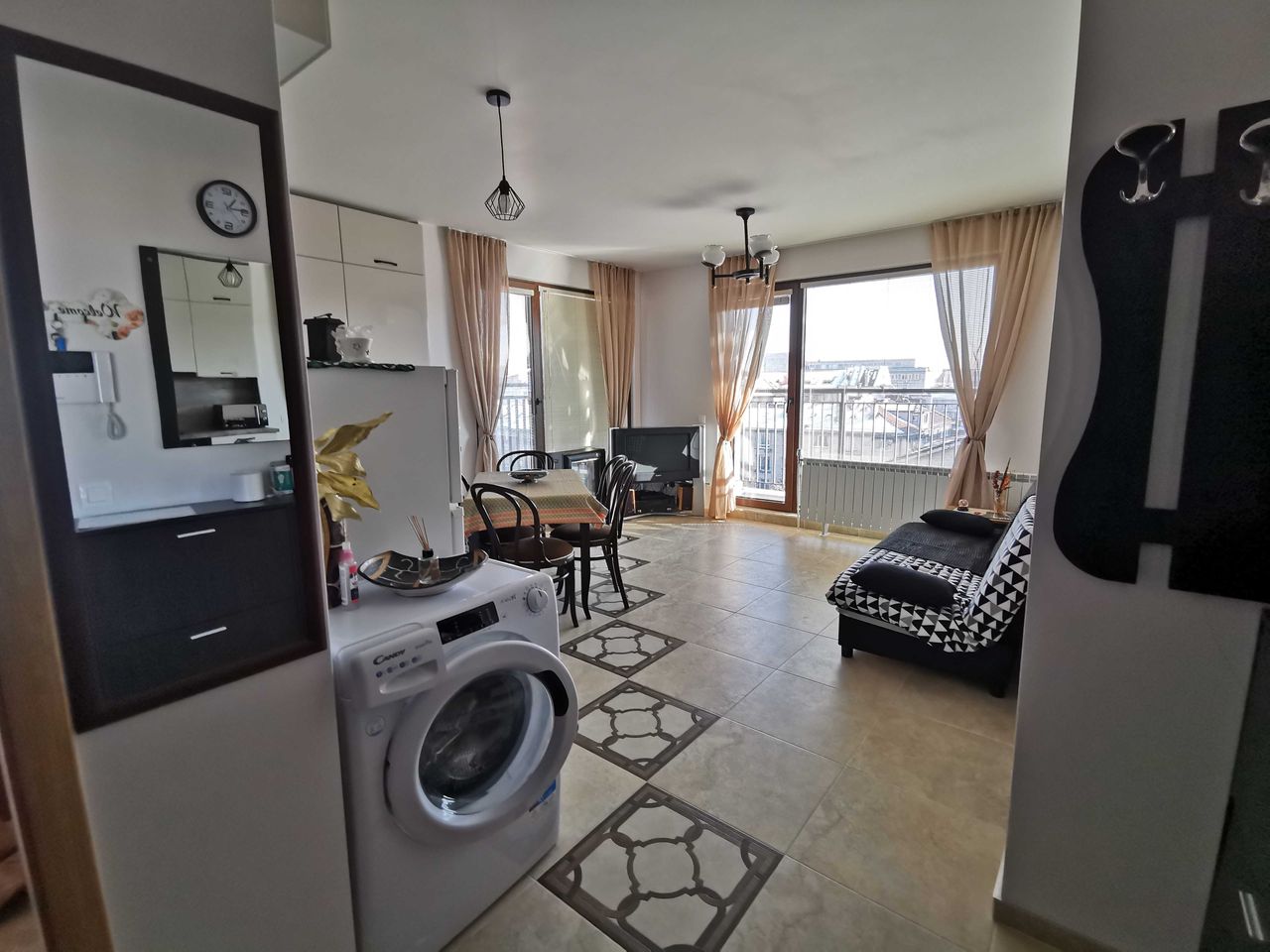 Дава се под наем Двустаен апартамент в София, Център - 50 кв.м за 600 € - Снимка #2