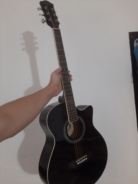 Гитара сатылады. Срочно