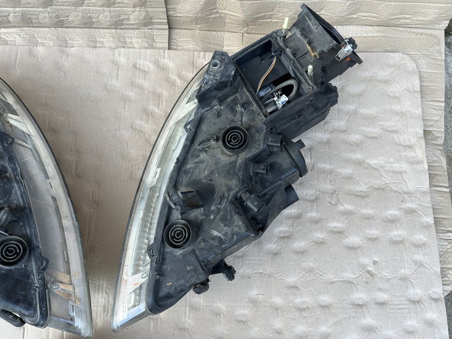 Faruri / Far stanga / Far dreapta VW Phaeton Non facelift