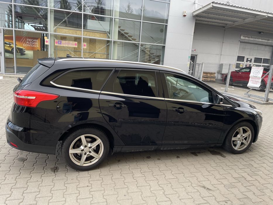 Ford Focus TITANIUM-1.5Dtci 120cp-Climatronic-Bi Xenon-Navigatie !