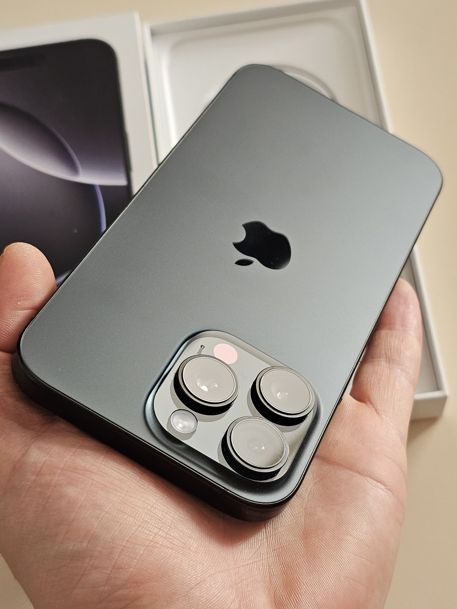 IPhone 16 Pro Max 256 gb akb 100