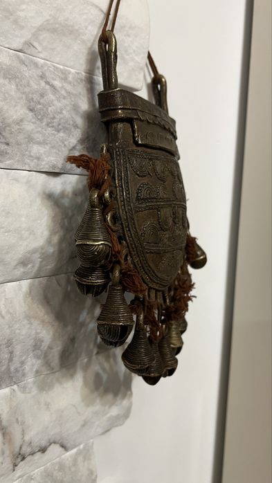Artefact antic din geanta de bronz tribal Nupe of Nigeria