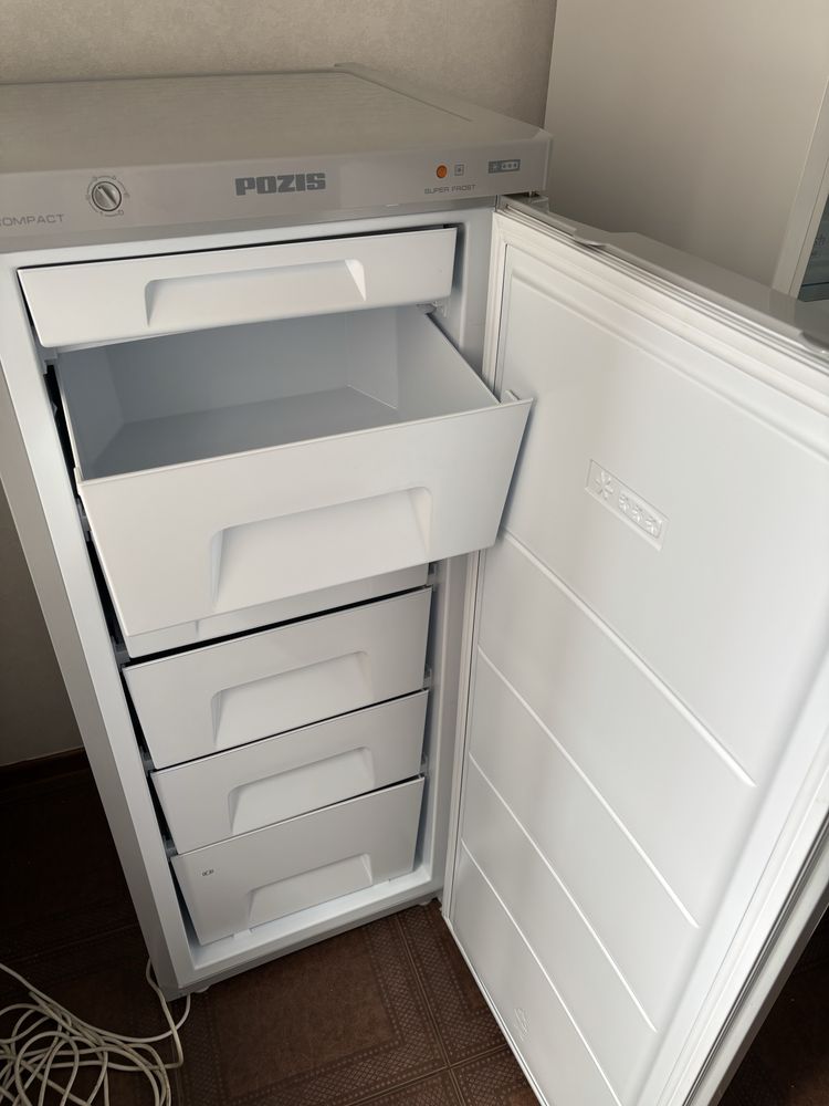 Продам морозильник Pozis