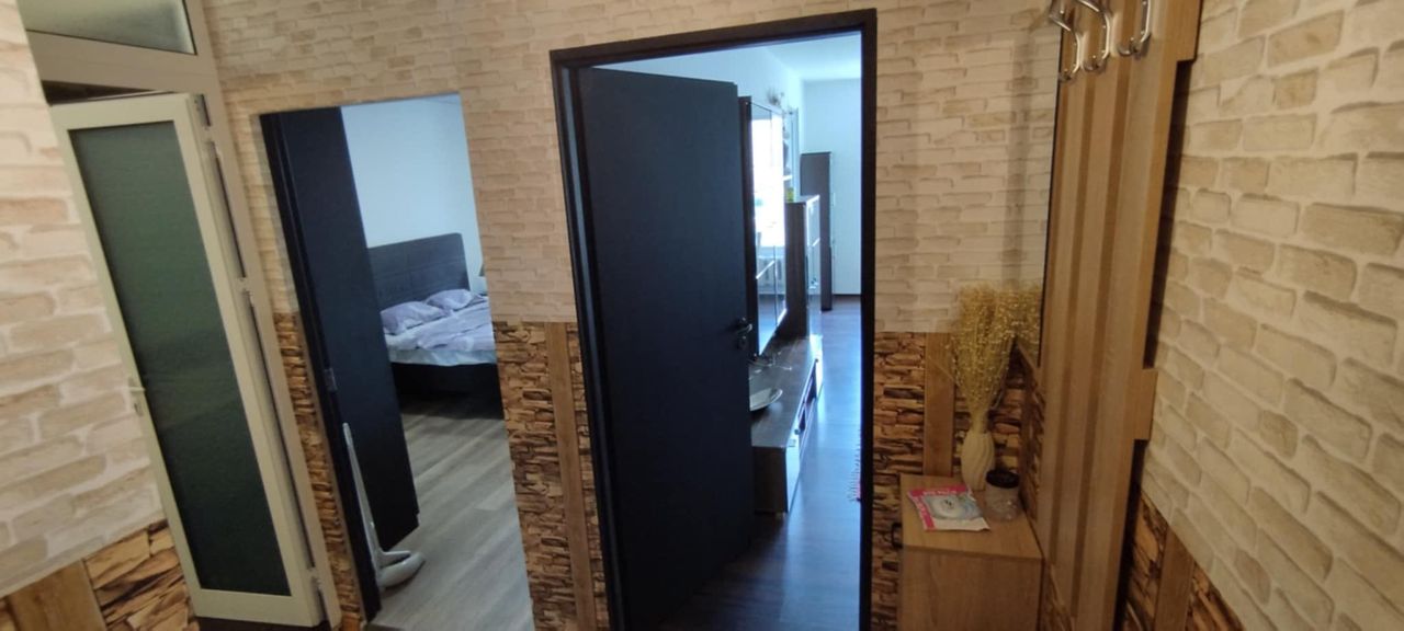 Дава се под наем Двустаен апартамент в София, Дианабад - 70 кв.м за 510 € - Снимка #2