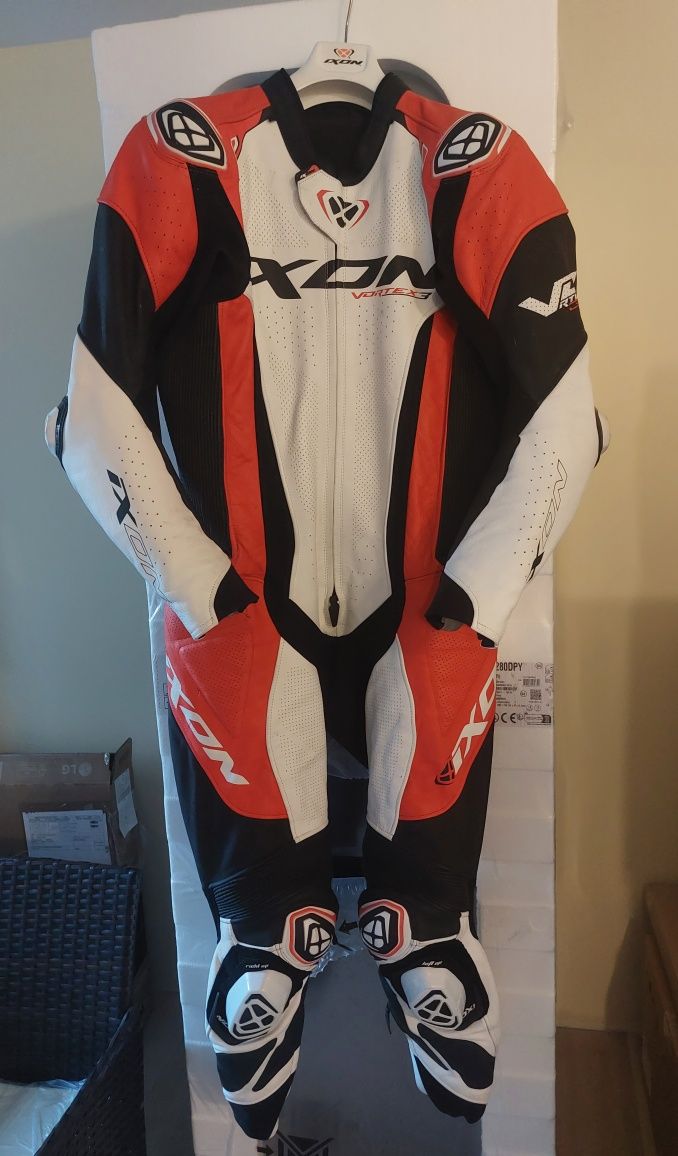 Цял кожен мото екип IXON VORTEX3  XL