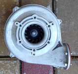 Ventilatorul 100 lei MOTAN MK Dens 25