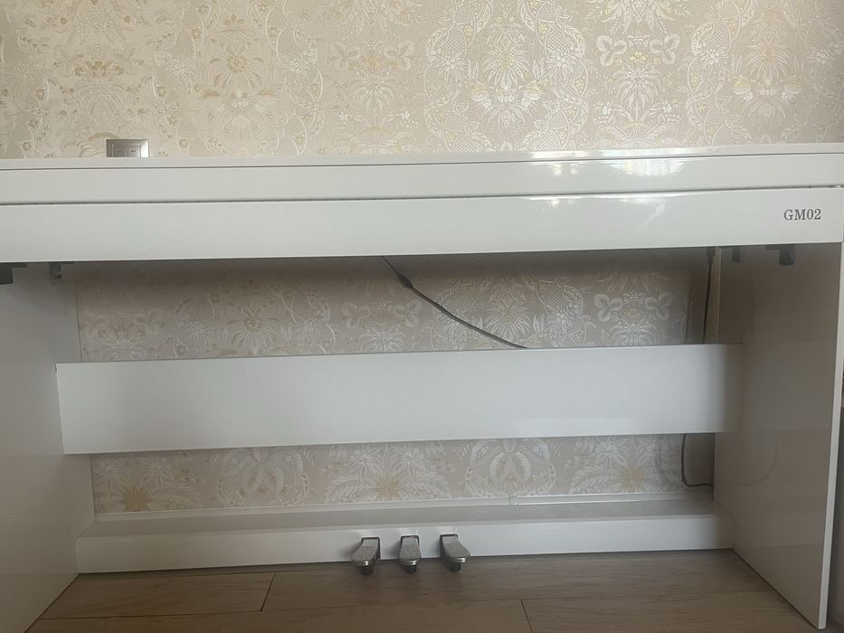 Пианино сатылады