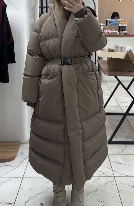 Продам женский пуховик в отличном состоянии.