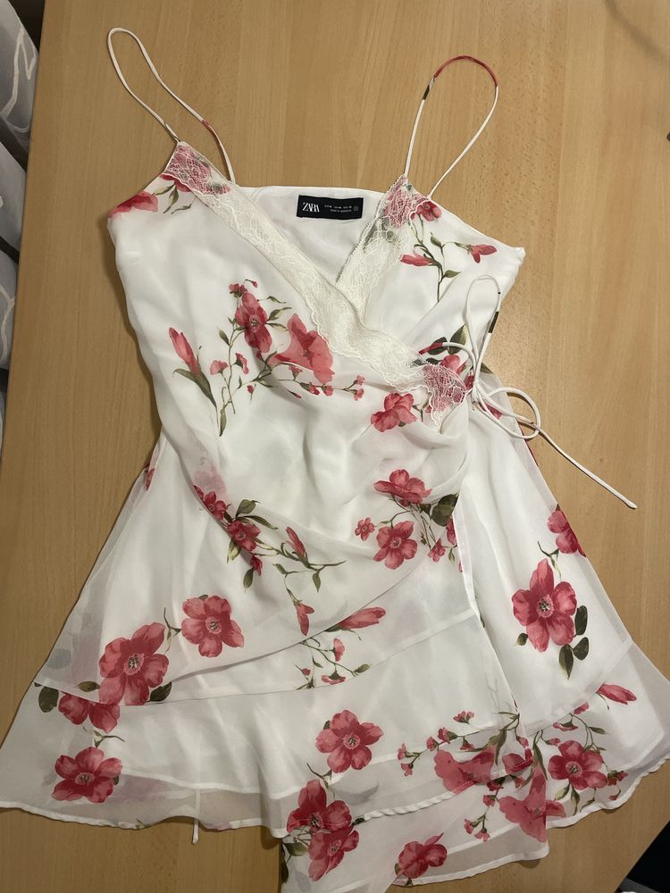 Рокля Zara