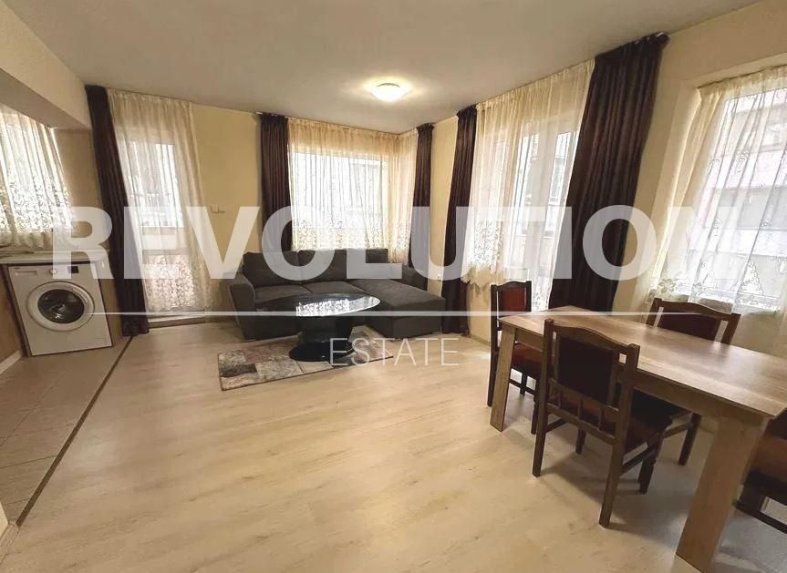 Двустаен апартамент в района на Окръжна болница!