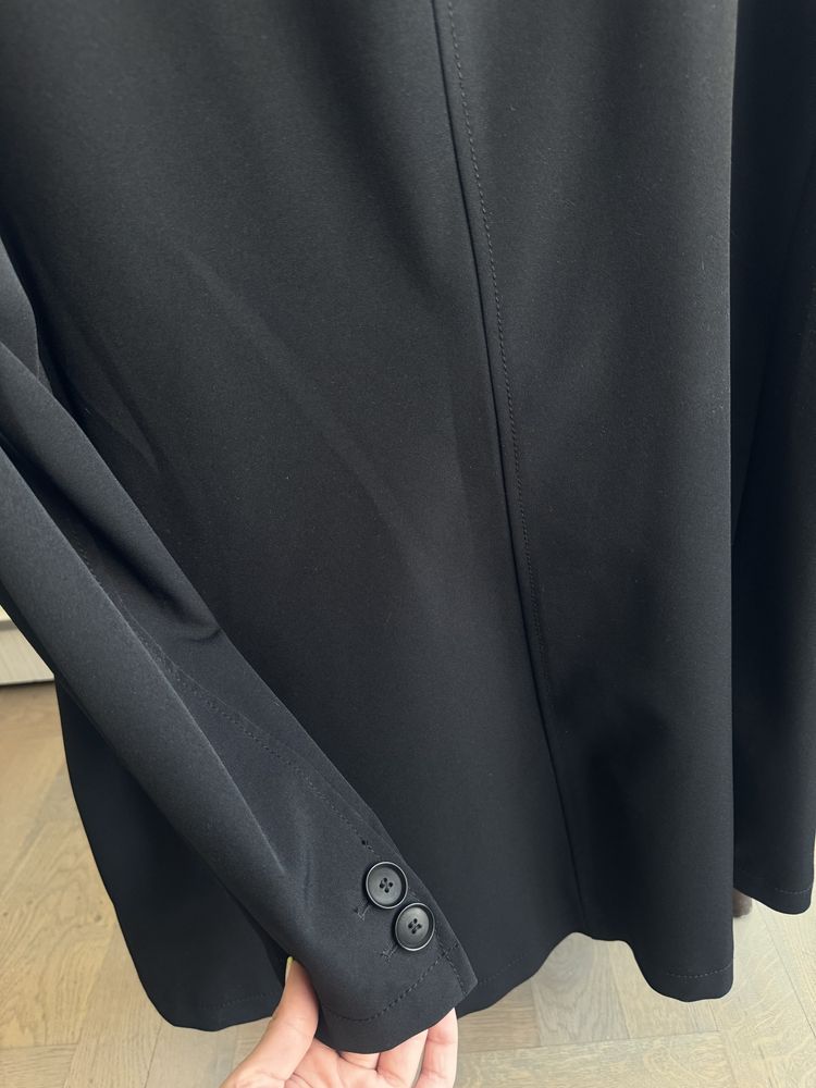 Чисто нов женски Шлифер на Zara черен - размел L