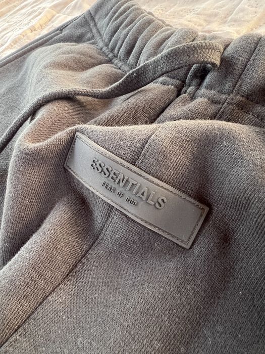 Екип Essentials Black