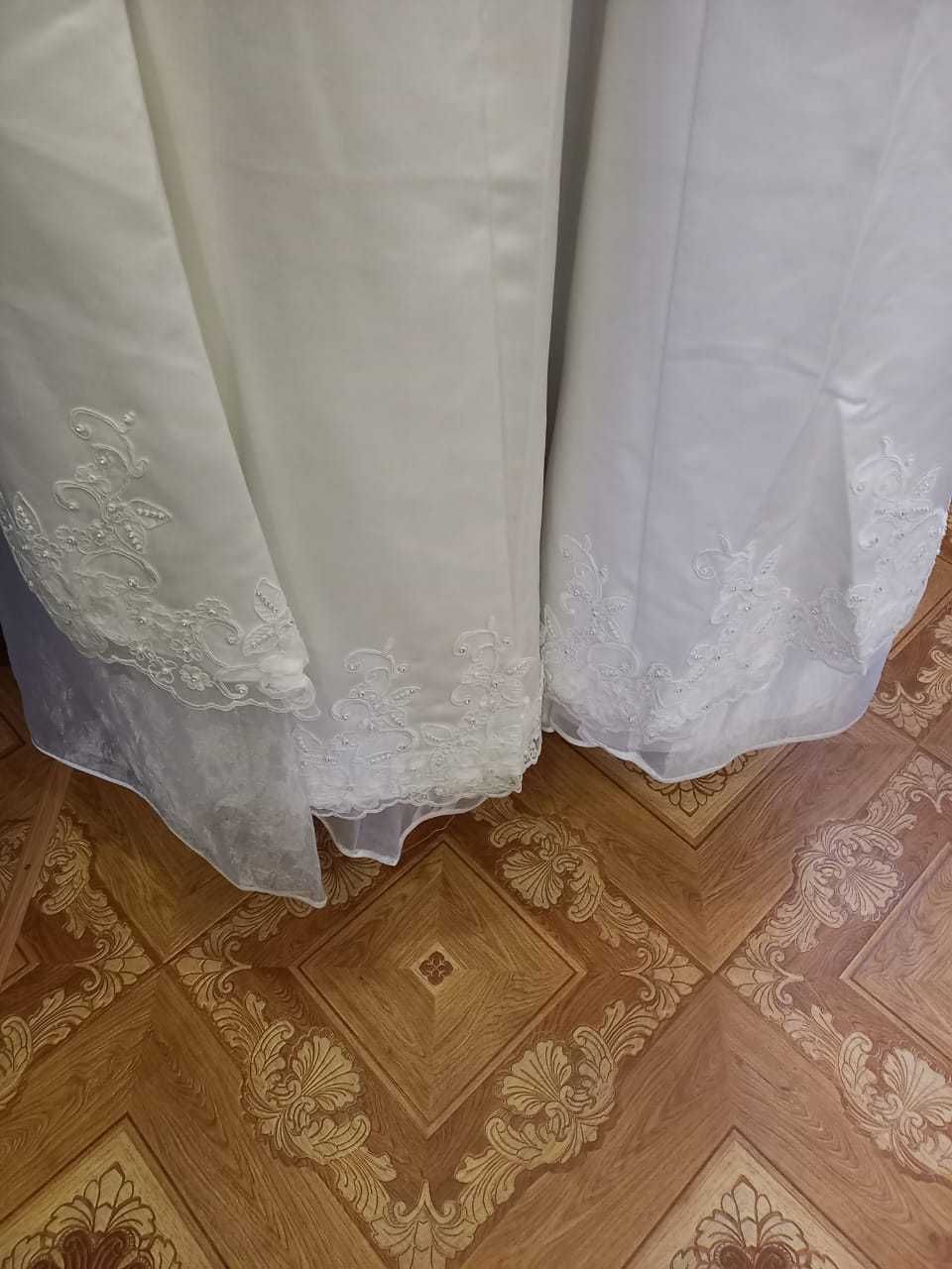 Продам свадебное платье за 5000 тенге