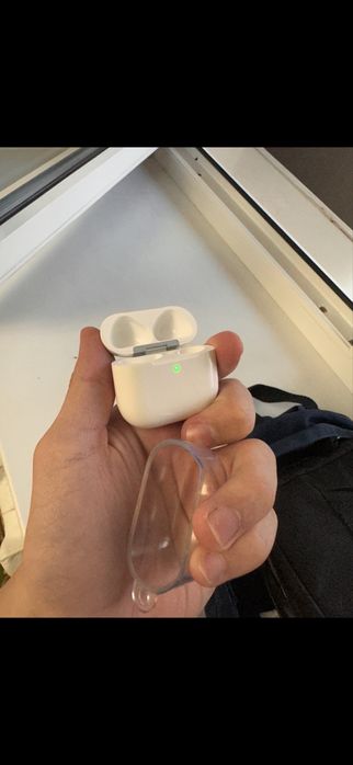 Airpods 4 кейс оригинал