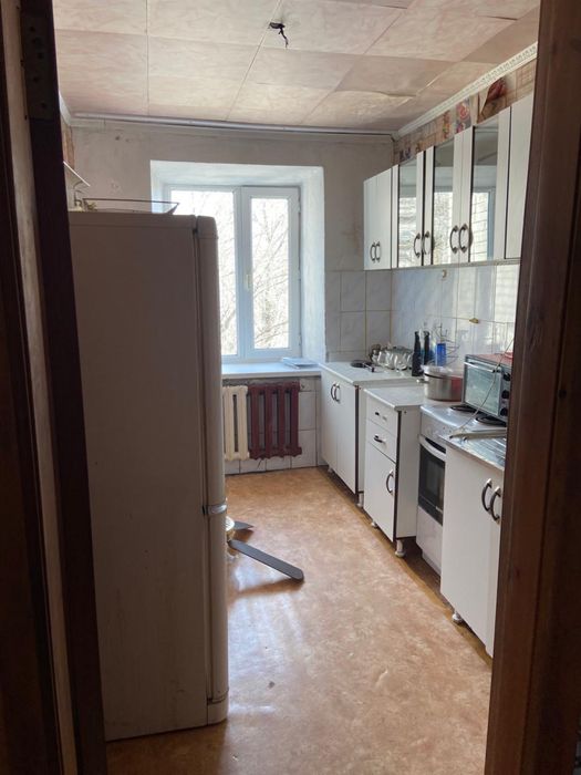 Отдам шкаф и кухонныы гарнитур