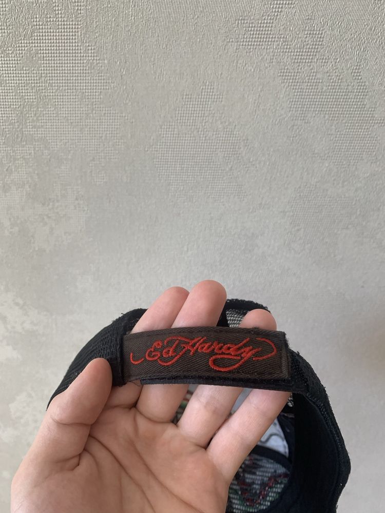 Продам оригинальную кепку Ed Hardy