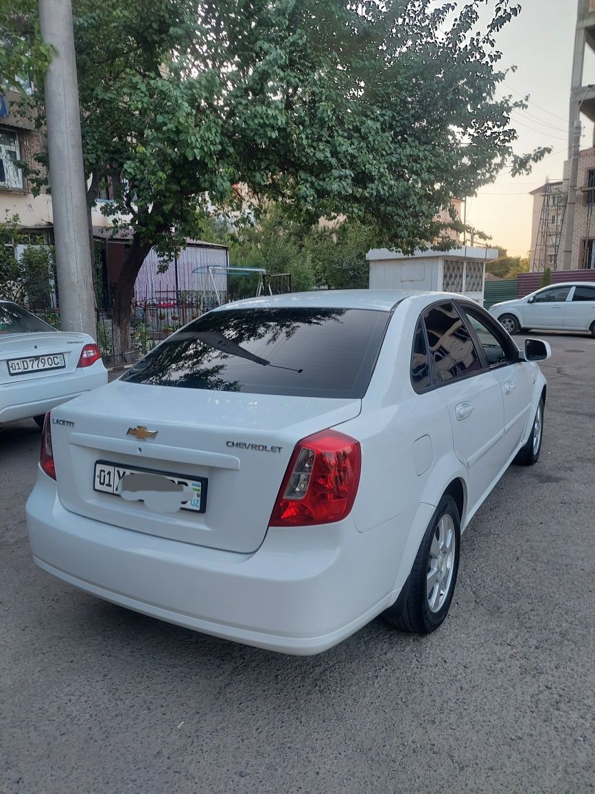 Jentra sotiladi srochna gaz bor