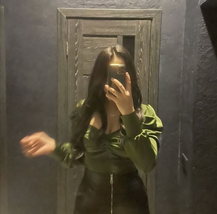 Хаки кофта атласная