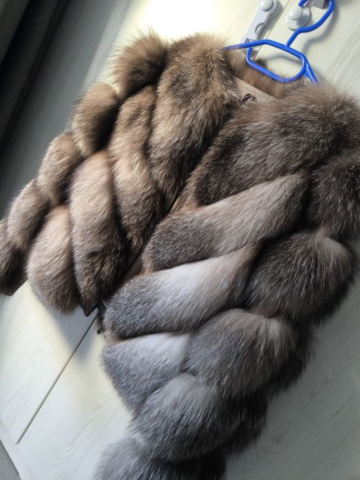 Vand haina blana vulpe