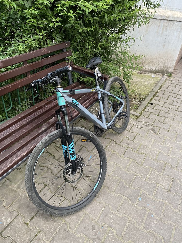 trinx m136 bicycle