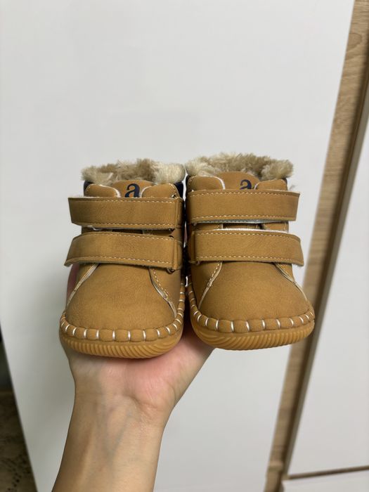 Бебешки обувки и буйки 17-18-19 номер