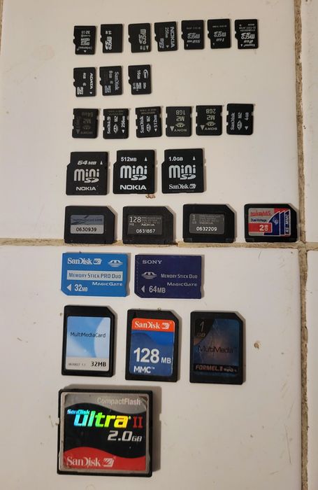 Продавам карти памет