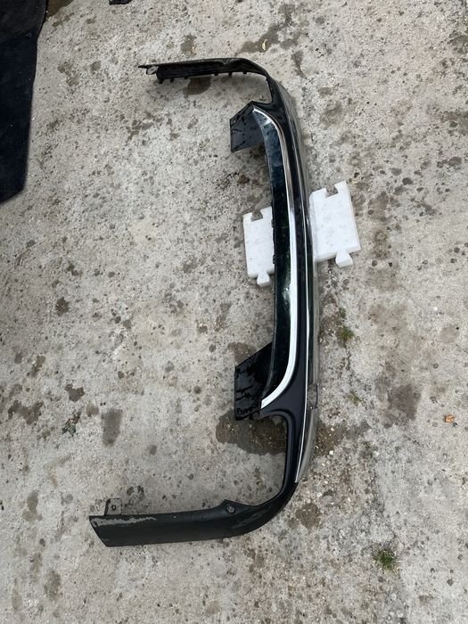 Spoiler inferior bară spate mercedes gle.w166.cod:a1668858425.