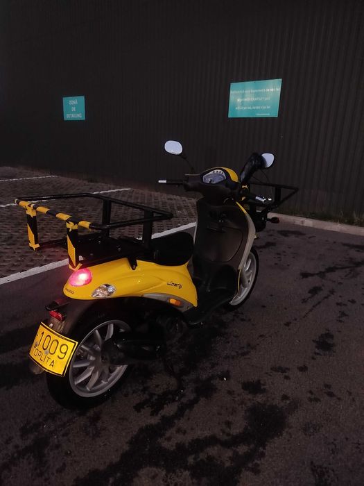 Scuter Piaggio Liberty 50 corporate