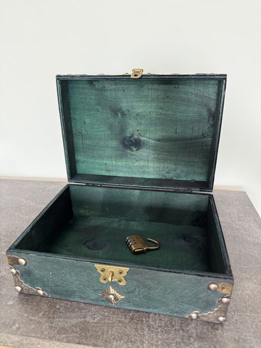 Cufar organizator bijuterii/ depozitare