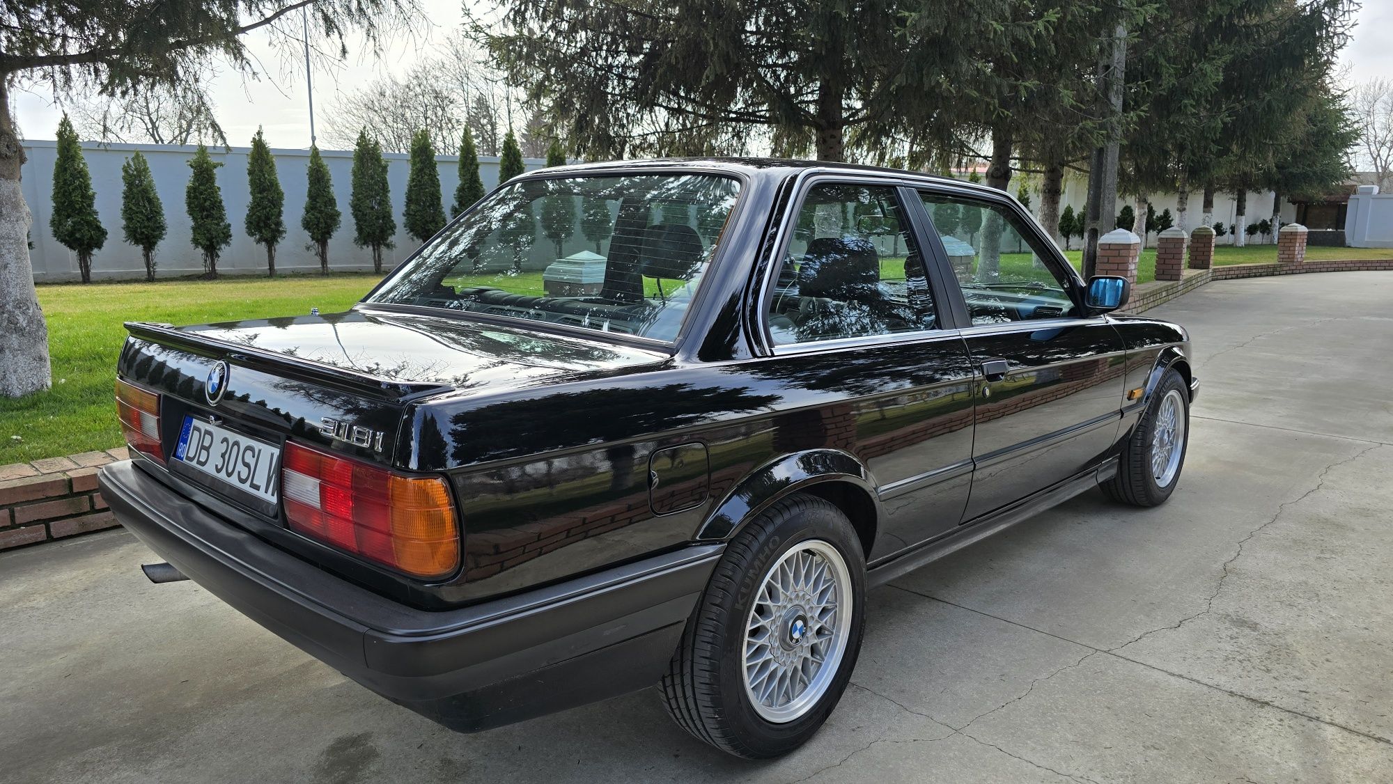 BMW 318i E30 coupe de vânzare – Clasic bine întreținut