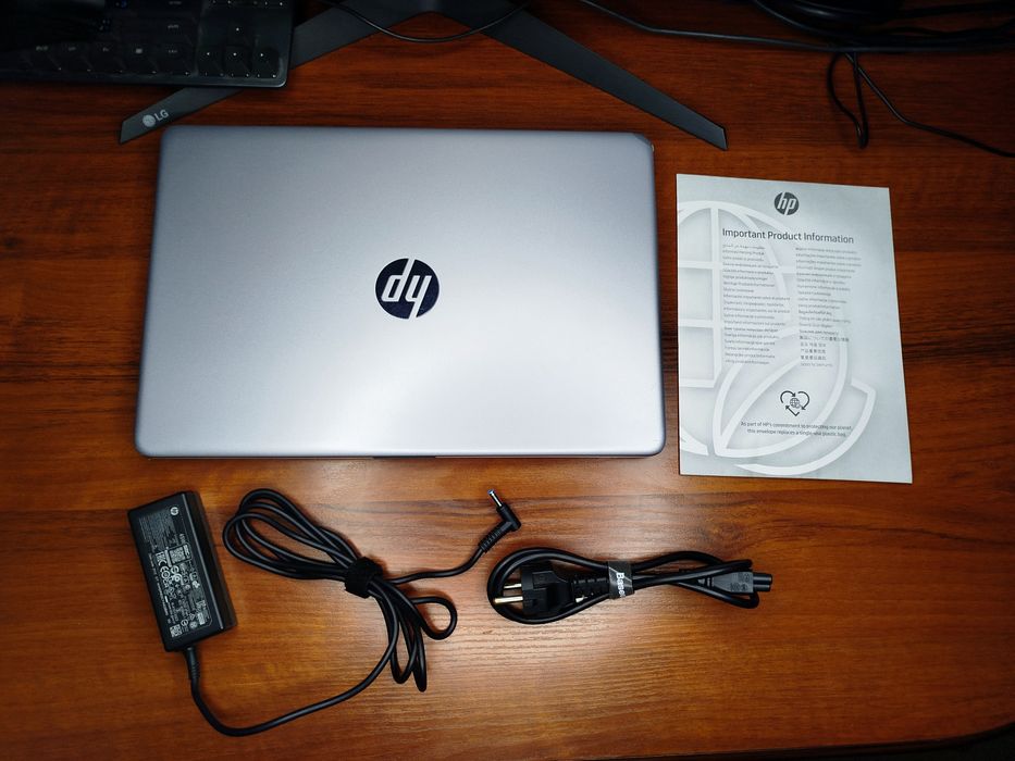 Срочно продам мощный Ноутбук HP Laptop 250 G8, 15.6 IPS, Core i7