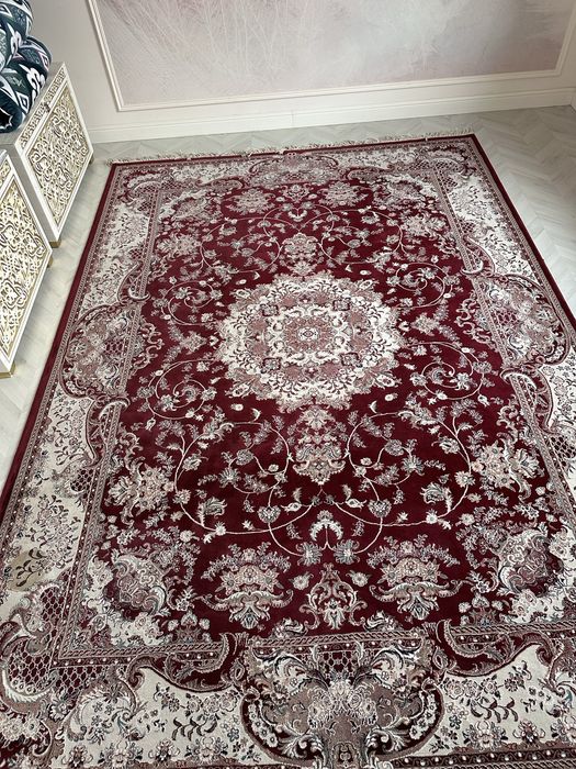 Ковер в отличном состоянии бу