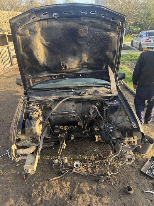 Голф 3 на части 1.9 тди 90 коня