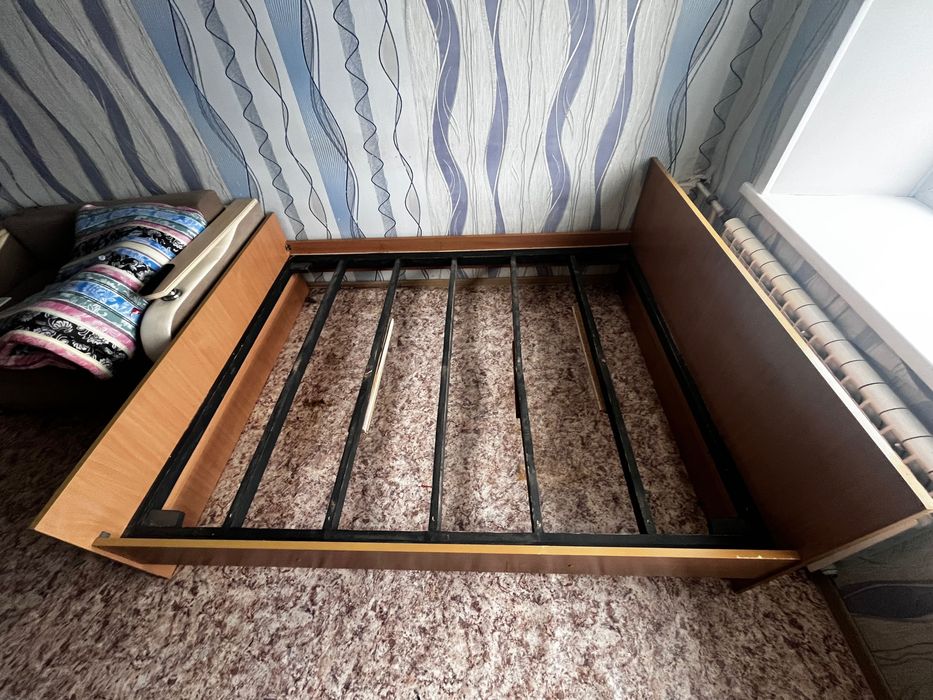 Продам кровать б/у