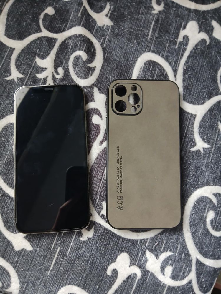 Продавам iphone 12 Про