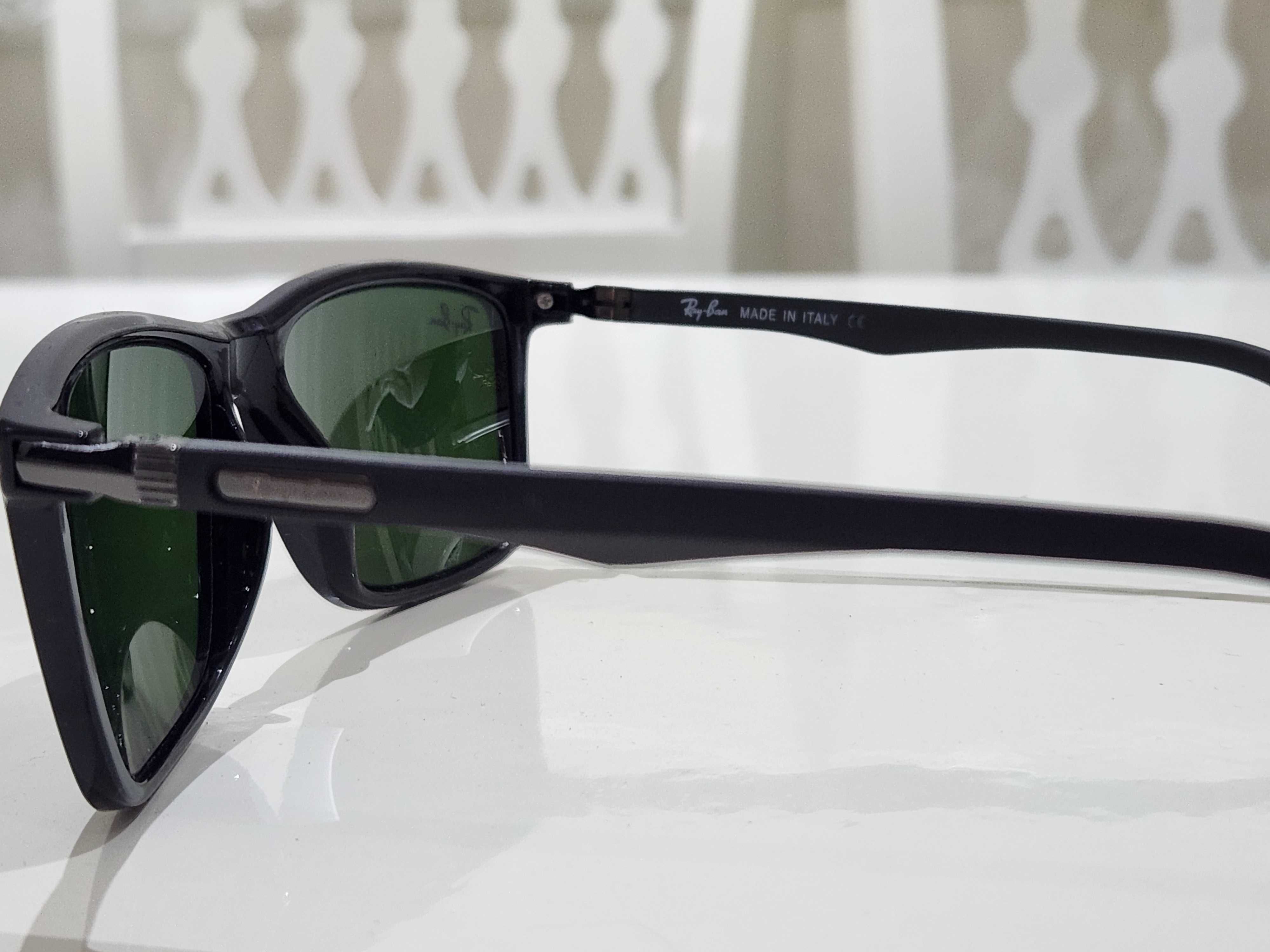 Ray Ban sunglasses model RB8003