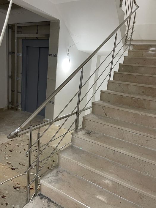 Executam lucrari garduri,porti si balustrazi de inox!