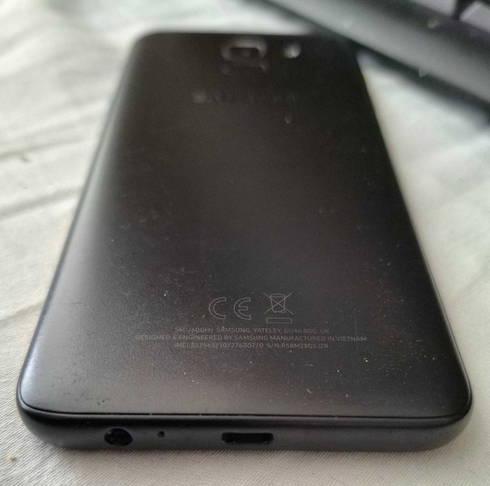 Samsung Galaxy J6 (SM-J600FN) 2018 Телефон Самсунг Черен + зарядно