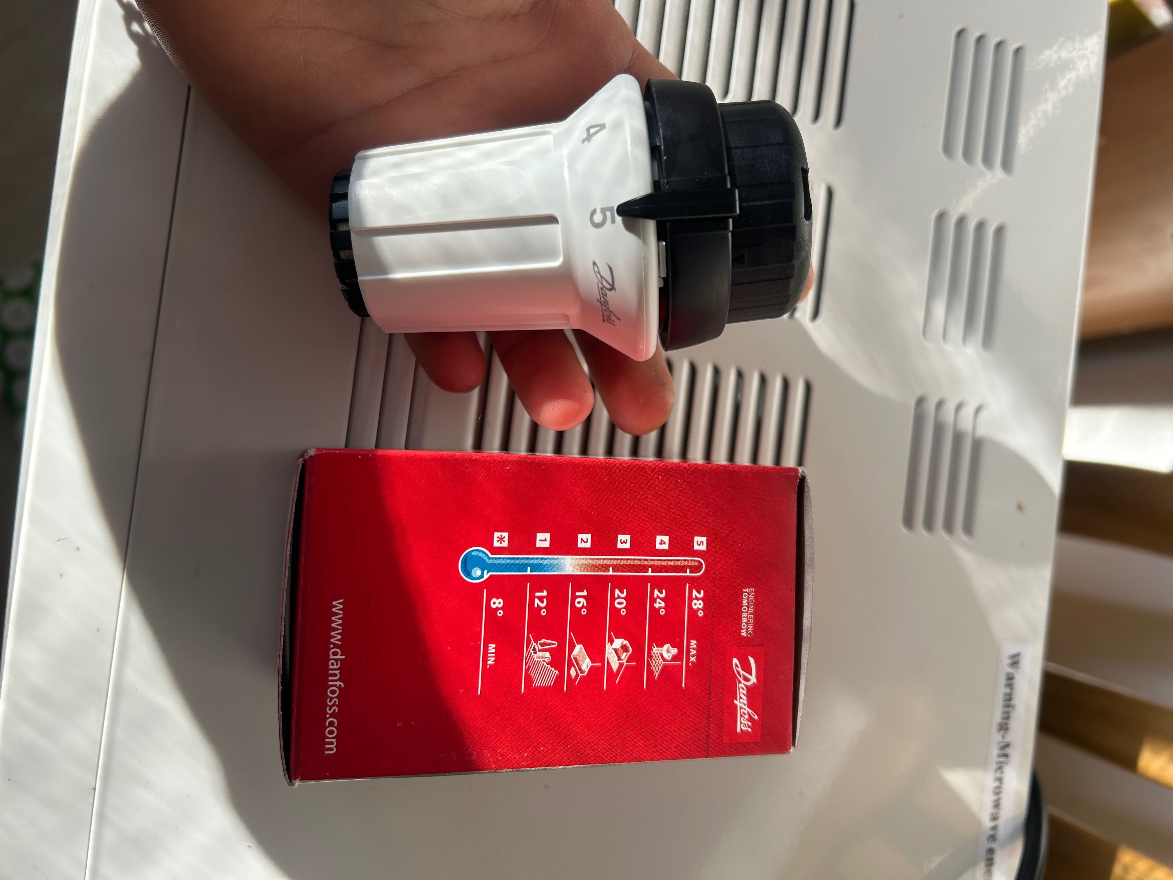 Danfoss термоголовка регулятор