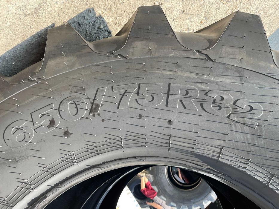Anvelope noi pentru Combina Laverda CLass Fendt 650/75R32 24.5-32