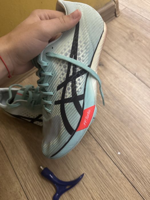 Asics / шпайкове за лека атлетика