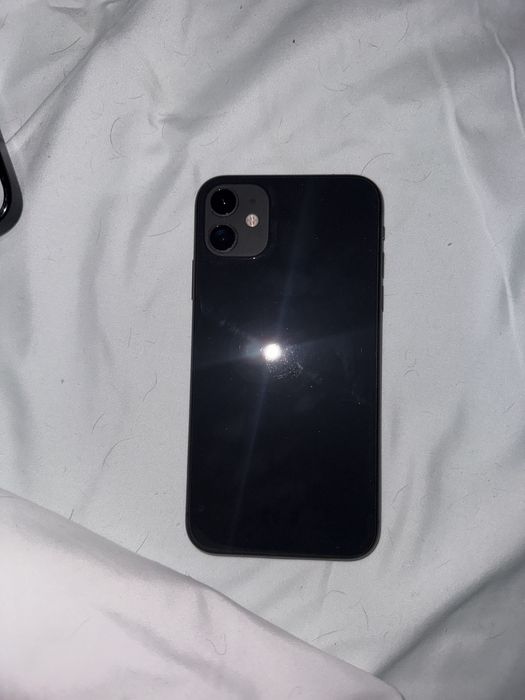 Продаю Iphone 11