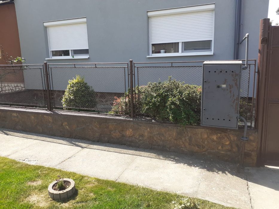 Poarta casa metal