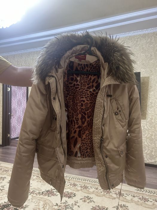 Продам куртку качественную