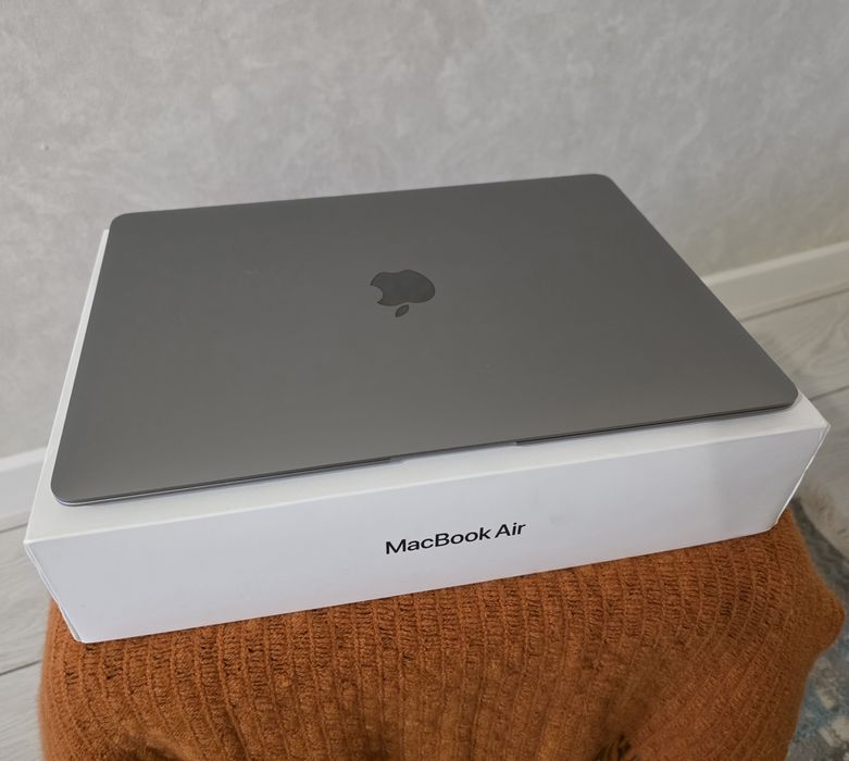 Macbook Air M1 8/256 [96%]