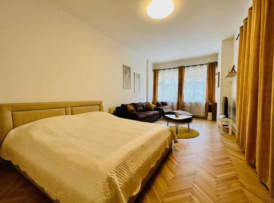 Дава се под наем Тристаен апартамент в Пловдив, Център - 89 кв.м за 372.3 € - Снимка #3