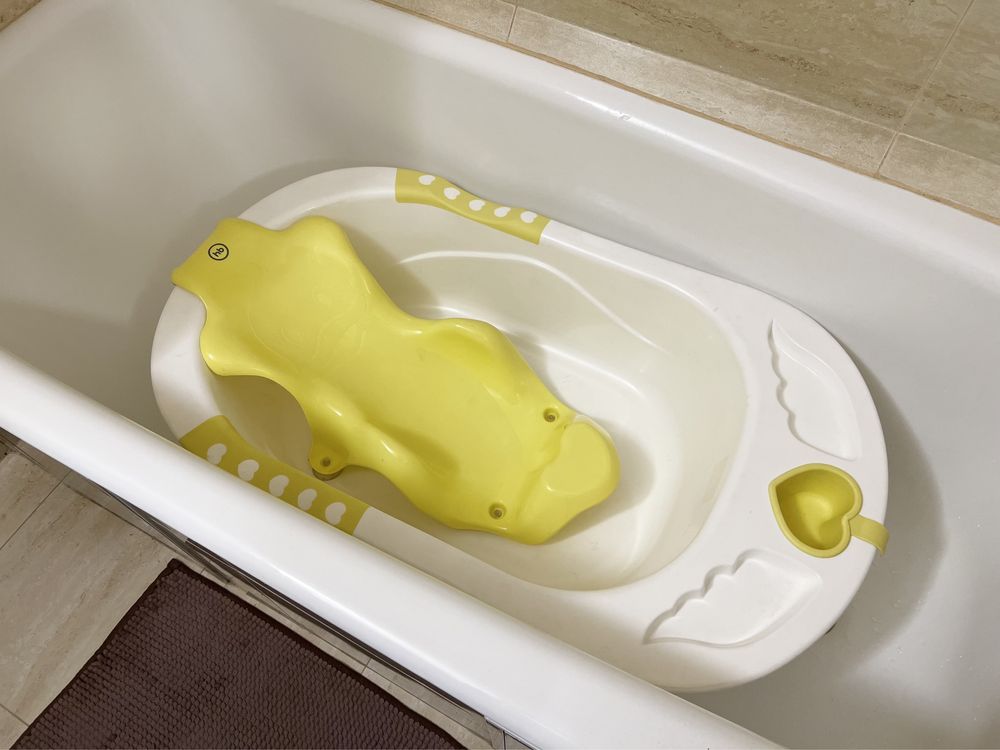 Ванна Happy baby с анатомической горкой Bath comfort Aquamarine